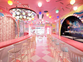 PINK KAWAII Cafe and Fashion, COCOON DESIGN INC. COCOON DESIGN INC. مساحات تجارية