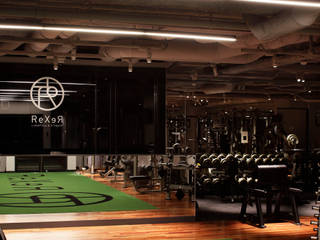 REXER Lifestyle&Fitness, COCOON DESIGN INC. COCOON DESIGN INC. Gimnasios domésticos modernos