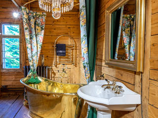 Badezimmer im Luxus Chalet , Traditional Bathrooms GmbH Traditional Bathrooms GmbH Badezimmer im Landhausstil