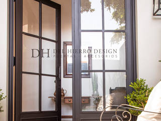 PUERTA DE ENTRADA, DEL HIERRO DESIGN DEL HIERRO DESIGN Classic style doors