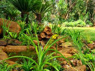 New pond installation, Young Landscape Design Studio Young Landscape Design Studio Laghetto da giardino