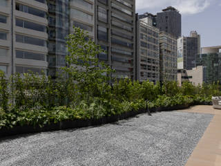 Terraza y Huerto, HUATAN HUATAN Balcones y terrazas de estilo moderno