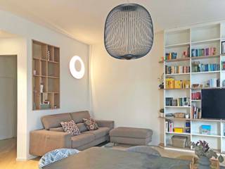 Carattere nei dettagli: Ristrutturazione completa di 90 mq in centro a Milano, PAZdesign PAZdesign Living room White