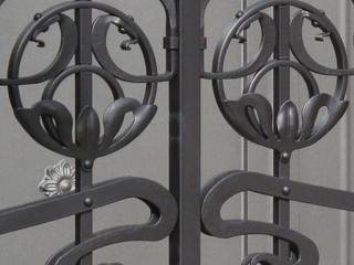 Ingresso villa privata in stile liberty, VilliZANINI Wrought Iron Art Since 1655 VilliZANINI Wrought Iron Art Since 1655 Ingresso, Corridoio & Scale in stile classico