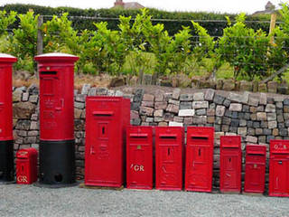 Original Genuine Royal Mail Post Boxes, UKAA | UK Architectural Antiques UKAA | UK Architectural Antiques Внутренний сад