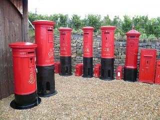 Original Genuine Royal Mail Post Boxes, UKAA | UK Architectural Antiques UKAA | UK Architectural Antiques Внутренний сад