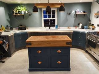 Made to Measure Butchers Block Kitchen Units, UKAA | UK Architectural Antiques UKAA | UK Architectural Antiques Dapur built in
