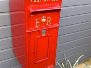 Genuine Original Antique Post Boxes and Pillar Boxes, UKAA | UK Architectural Antiques UKAA | UK Architectural Antiques Внутренний сад