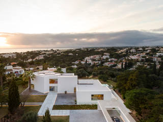 Villa Petra - Carvoeiro, MARLENE ULDSCHMIDT Architects Studio MARLENE ULDSCHMIDT Architects Studio Rumah tinggal