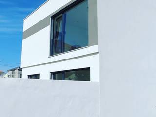 Casa IG, Cascais, GGArqui GGArqui منزل عائلي صغير