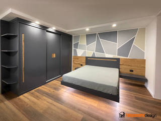 Camera da letto su misura in stile moderno, Falegnamerie Design Falegnamerie Design Camera da letto principale Legno Effetto legno