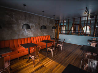 Diseño y remodelacion de Bar Nina, Chile, SP ESTUDIO SP ESTUDIO Eclectic style dining room