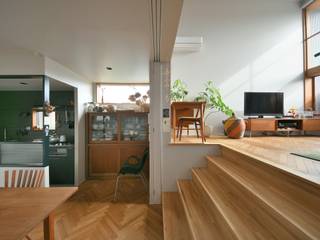 細長い家, 岩田建築アトリエ 岩田建築アトリエ Scandinavian style living room