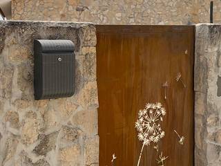 Paneis Decorativos de Segurança – Portões, Compometal, Lda. Compometal, Lda. pintu depan