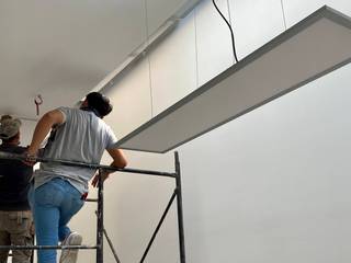 REMODELACION DE LOCAL COMERCIAL PARA BARBERIA EN LOMAS DE CHAPULTEPEC, Alejandra Zavala P. Alejandra Zavala P. Weitere Zimmer