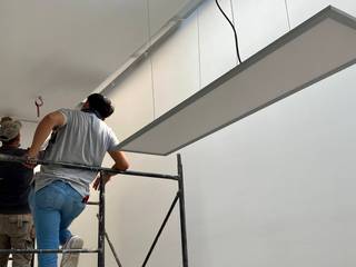 REMODELACION DE LOCAL COMERCIAL PARA BARBERIA EN LOMAS DE CHAPULTEPEC, Alejandra Zavala P. Alejandra Zavala P. Mais espaços