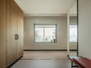 청담 래미안 라클래시, 므나 디자인 스튜디오 므나 디자인 스튜디오 モダンスタイルの 玄関&廊下&階段