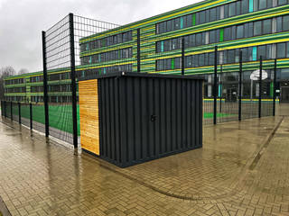 Gardenboxxen und Einhausung für Schule in Hamburg, Siebau Raumsysteme GmbH & Co KG Siebau Raumsysteme GmbH & Co KG غرف تخزين