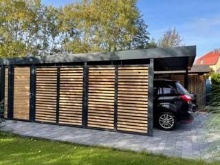 Carport mit Geräteraumanbau in Holzlattung, Siebau Raumsysteme GmbH & Co KG Siebau Raumsysteme GmbH & Co KG 停車棚