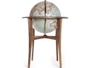 50cm Hand Painted Floor Standing Globe, Bellerby and Co Globemakers Bellerby and Co Globemakers Рабочий кабинет в классическом стиле