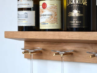 Gin Shelf Utology Cucinino Bottle, Glass bottle, Wood, Shelf, Alcoholic beverage, Drink, Wood stain, Wine bottle, Shelving, Hardwood