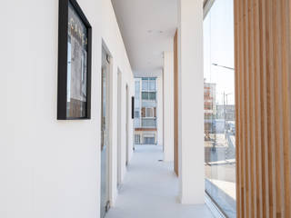 Century 21 - Helderlar, ISM/ Interior Design ISM/ Interior Design Modern Study Room and Home Office