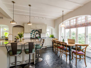 Riverside kitchen and dining makeover, Niki Schafer Interior Design Niki Schafer Interior Design Küchenzeile