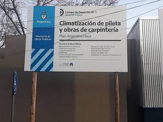 Natatorio Campo de Deportes Municipal - MVL, Carregado Soluciones Termomecánicas Carregado Soluciones Termomecánicas 無邊際泳池