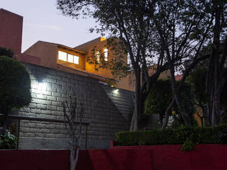 Iluminación Casa JM, emARTquitectura Arte y Diseño emARTquitectura Arte y Diseño Rumah kecil