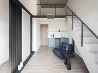 YC Loft | 挑高生活尺度 輕工業風LOFT, 有隅空間規劃所 有隅空間規劃所 Industrial style living room Grey