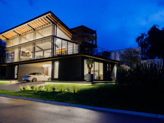 Iluminación Casa Club de Golf Amanali, emARTquitectura Arte y Diseño emARTquitectura Arte y Diseño 일세대용 주택