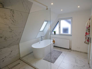 Tapeten, freistehende Badewanne - Luxus pur , Bad Campioni Bad Campioni Eclectic style bathroom