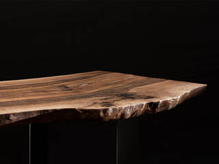 Tavolo in legno massello in essenza di Noce, Bruno Spreafico Bruno Spreafico Dining room