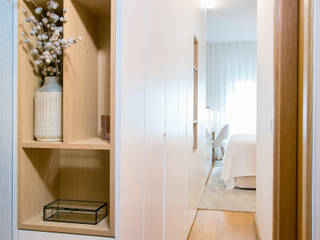 Suite | Expo, Traço Magenta - Design de Interiores Traço Magenta - Design de Interiores Master bedroom