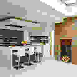 Linear kitchen by Harvey Jones Harvey Jones Kitchens Cocinas modernas: Ideas, imágenes y decoración