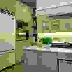 Horno y microondas en columna, junto al frigorífico americano DEULONDER arquitectura domestica Cocinas clásicas Verde