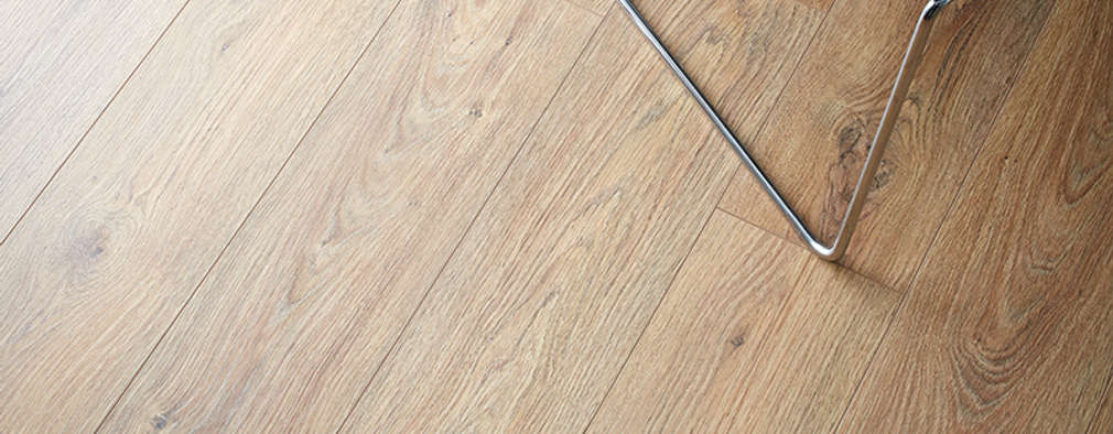 Simple Tricks To Keep Your Laminate Floors Sparkling Clean Wembury Cotswold Oak Walls By Wood Flooring