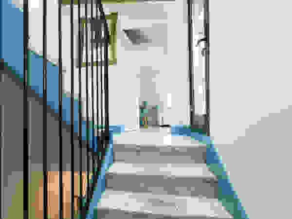 Christèle BRIER Architechniques Eclectic style corridor, hallway & stairs