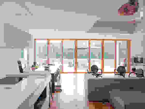 POLY RYTHMIC ARCHITECTURE Modern kitchen