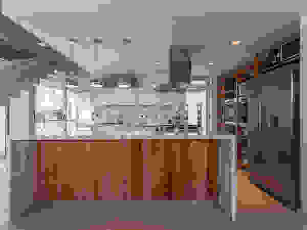 ESTUDIO GEYA Modern kitchen
