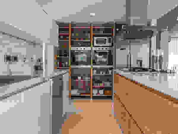ESTUDIO GEYA Modern kitchen