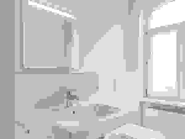 Wohnwert Innenarchitektur Modern bathroom