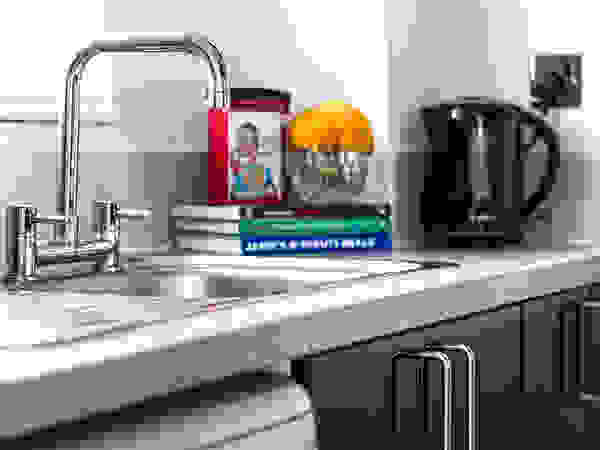 South London Apartment Bhavin Taylor Design Modern kitchen