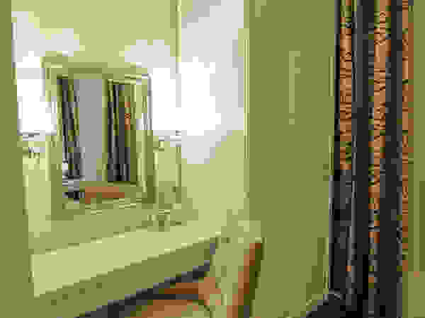 AgiDesign Classic style bedroom