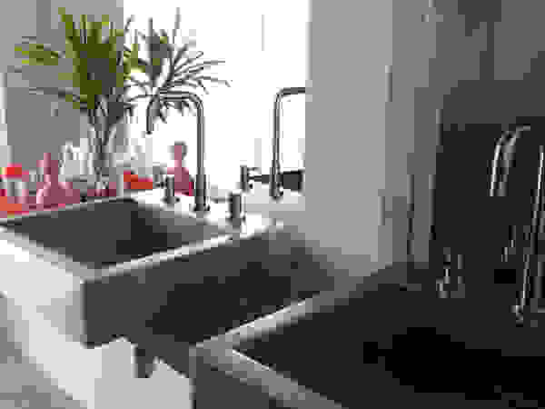 Mauricio Arruda Design Modern Bathroom