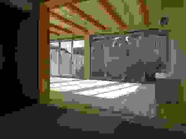 アトリエ24一級建築士事務所 Modern living room