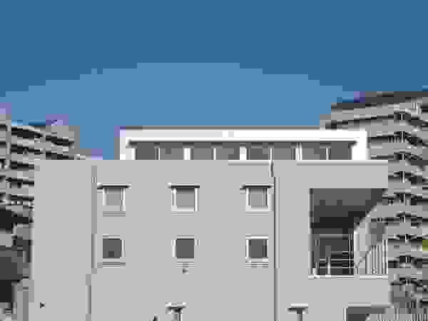 アトリエ24一級建築士事務所 Modern houses