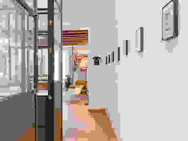 NOMADE ARCHITETTURA E INTERIOR DESIGN industrial style corridor, hallway & stairs