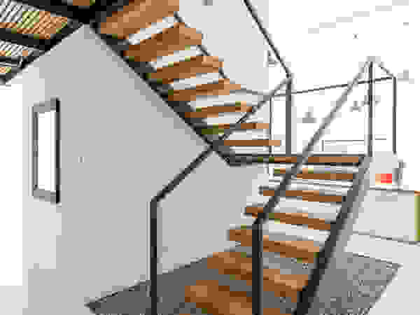 KROPKA STUDIO'S PROJECT Kropka Studio Modern corridor, hallway & stairs