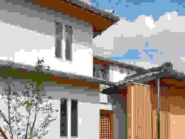 ATELIER TAMA Eclectic style houses